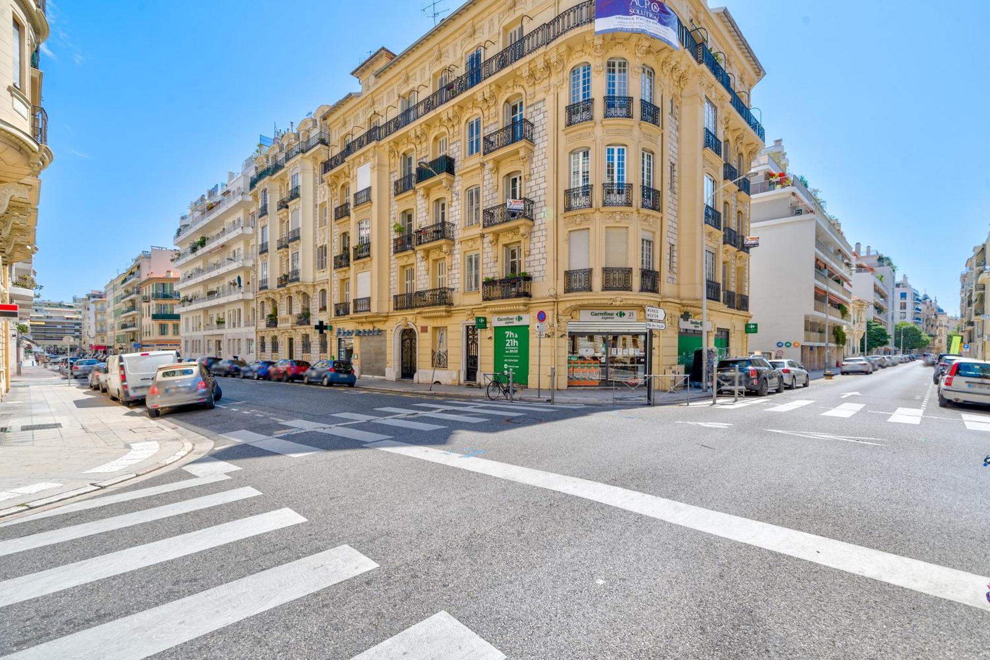 Hypercentre De Climatise Nizza